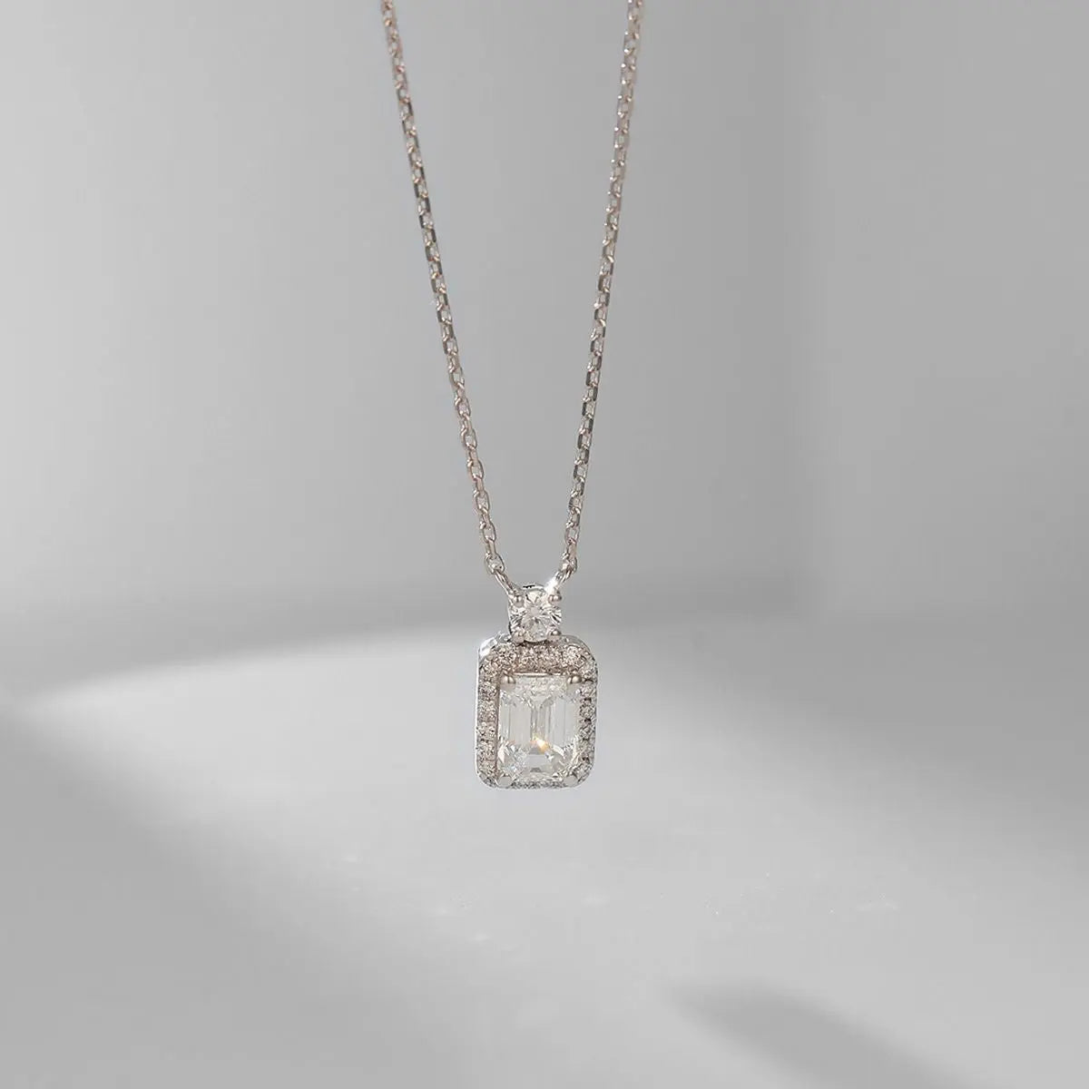 14K Gold Lab-Grown Diamond Pendant Necklace – 0.5ct Emerald Cut Halo Design (Gold / White Gold) Pearl Unique