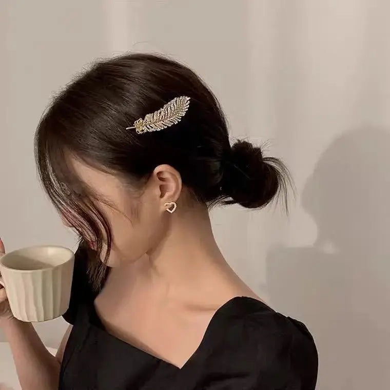 Feather Shap Pearl Hairclip (Big Sale) - Pearl Unique