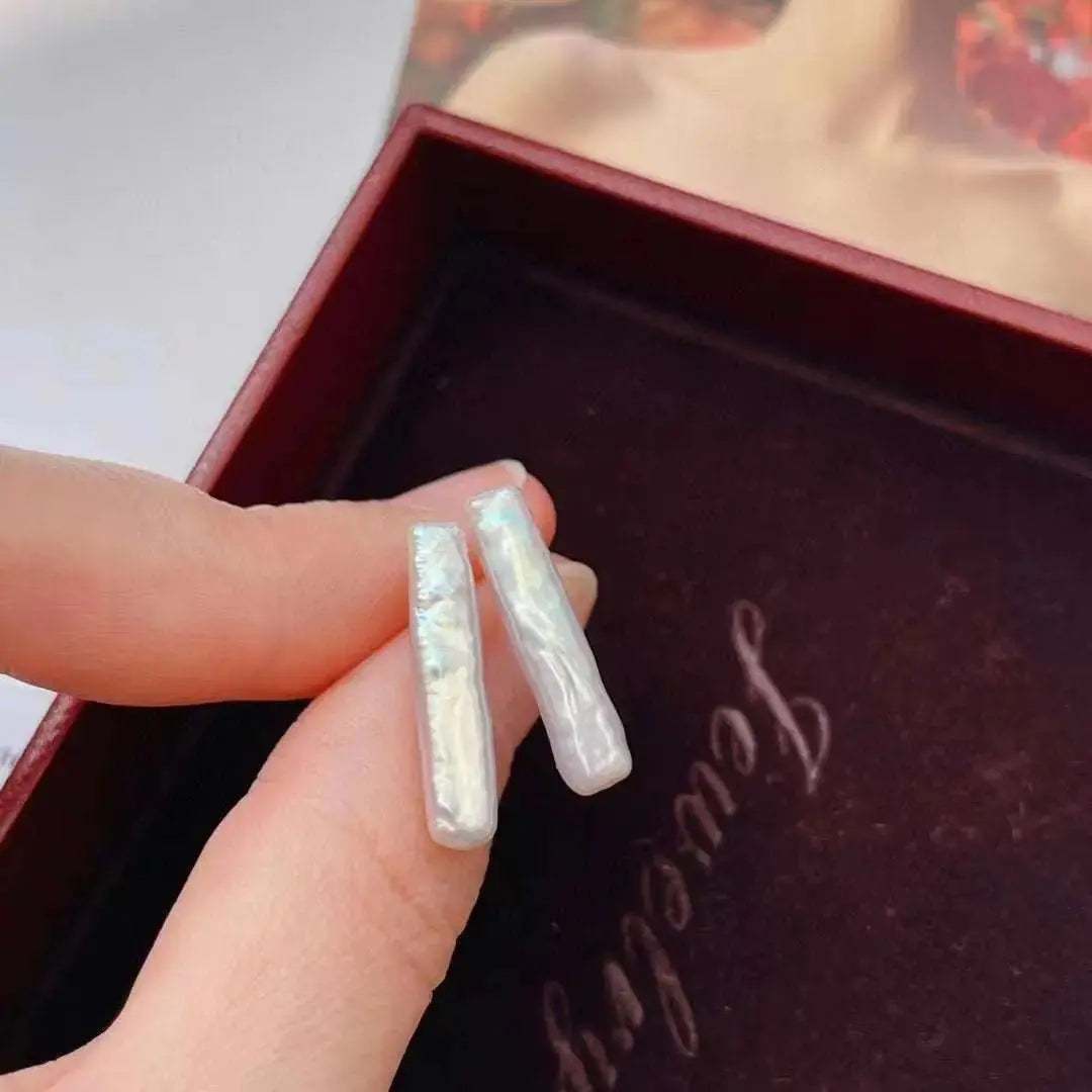 White Stick Baroque Pearl Ear Stud - Pearl Unique