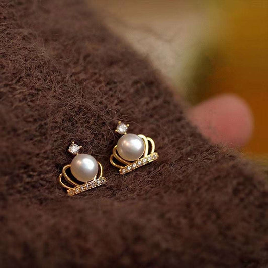 Gold Crown Pearl Ear Stud - Pearl Unique