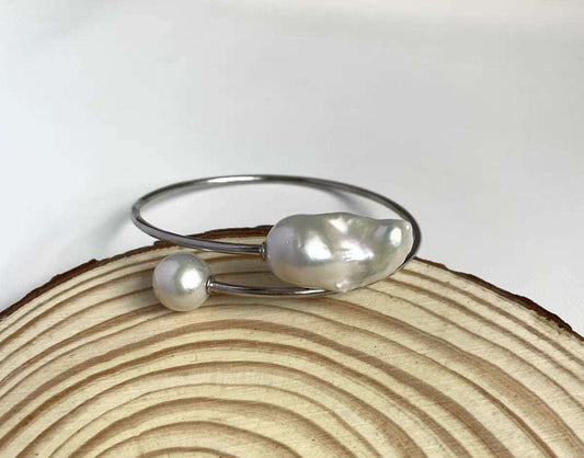 Open-end Thick Wire Bracelet - Pearl Unique