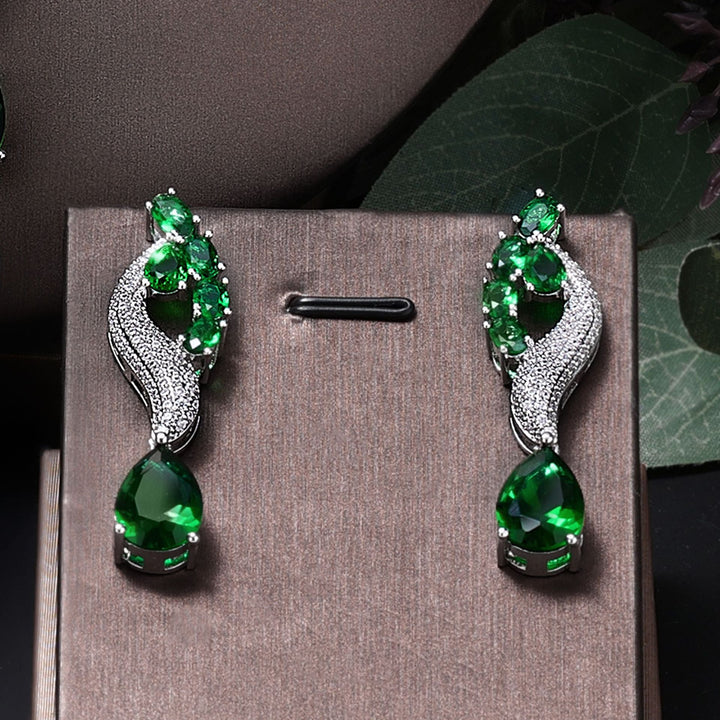 Luxury 4-Piece Jewelry Set â€?Necklace, Earrings, Ring & Bracelet with 3A Cubic Zirconia, Bridal Accessories Pearl Unique
