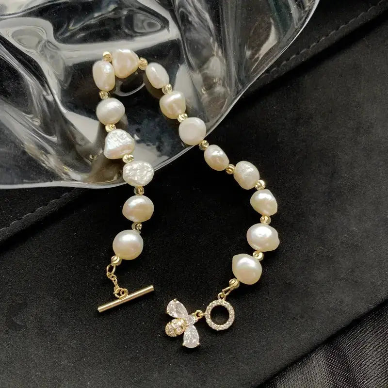 Baroque Irregular Freshwater Natural Pearl Bracelet Delicate Zircon Bee Pendant Real Gold - Pearl Unique