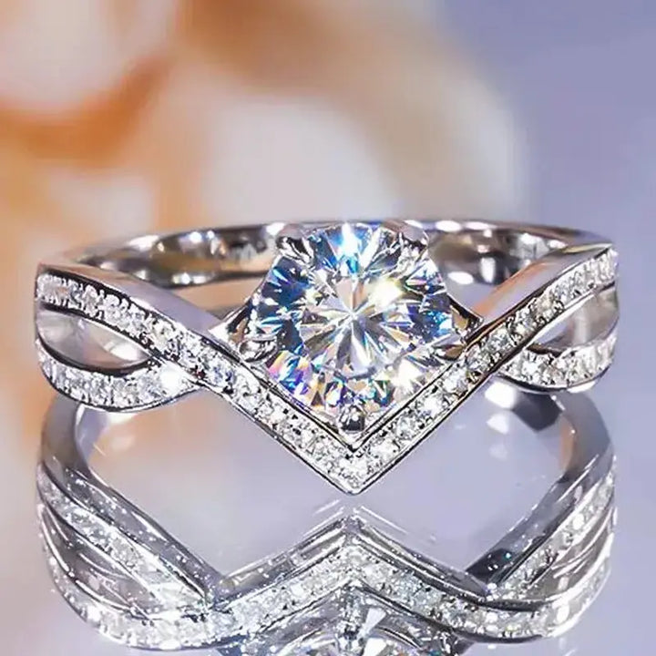 Diva's Delight Moissanite Diamond Rings for Women - Pearl Unique