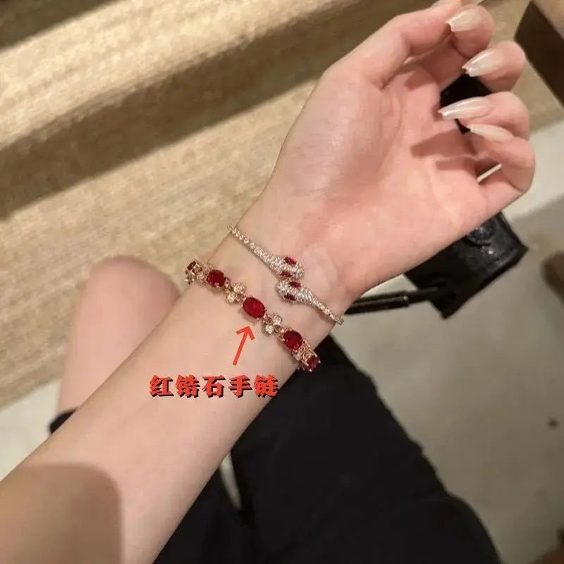 Elegant Bracelet - Light Luxury End Shell Design Women's Banquet Bracelet - Pearl Unique