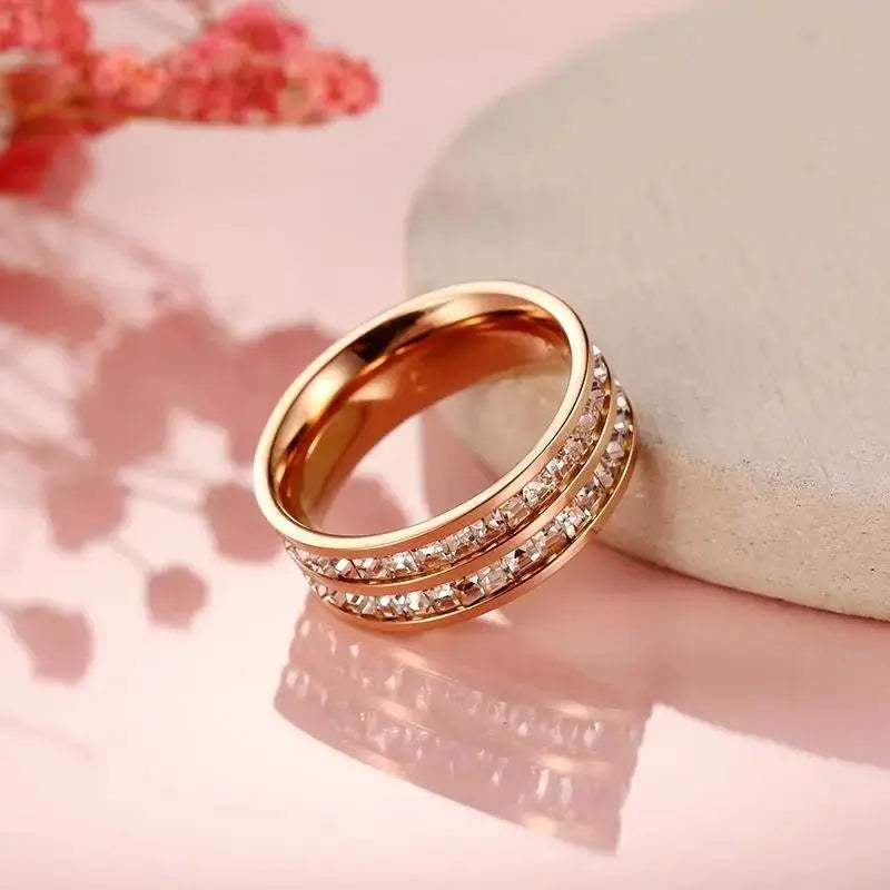 Gypsy Fashion Titanium Steel Couple All Star Ring - Pearl Unique