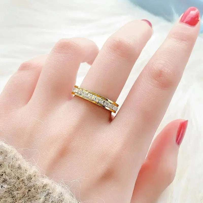 Gypsy Fashion Titanium Steel Couple All Star Ring - Pearl Unique