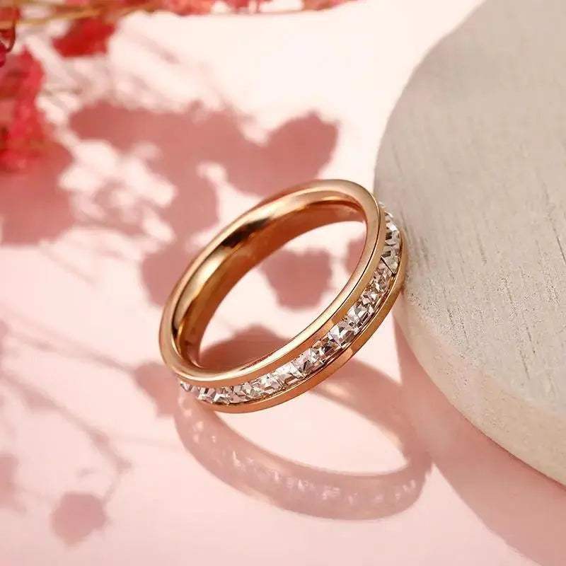 Gypsy Fashion Titanium Steel Couple All Star Ring - Pearl Unique