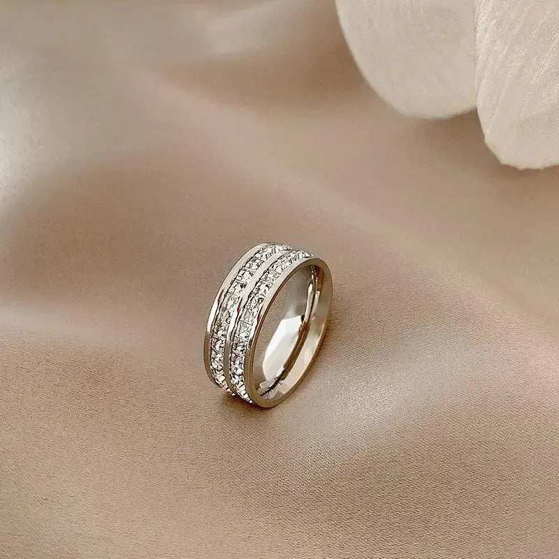 Gypsy Fashion Titanium Steel Couple All Star Ring - Pearl Unique