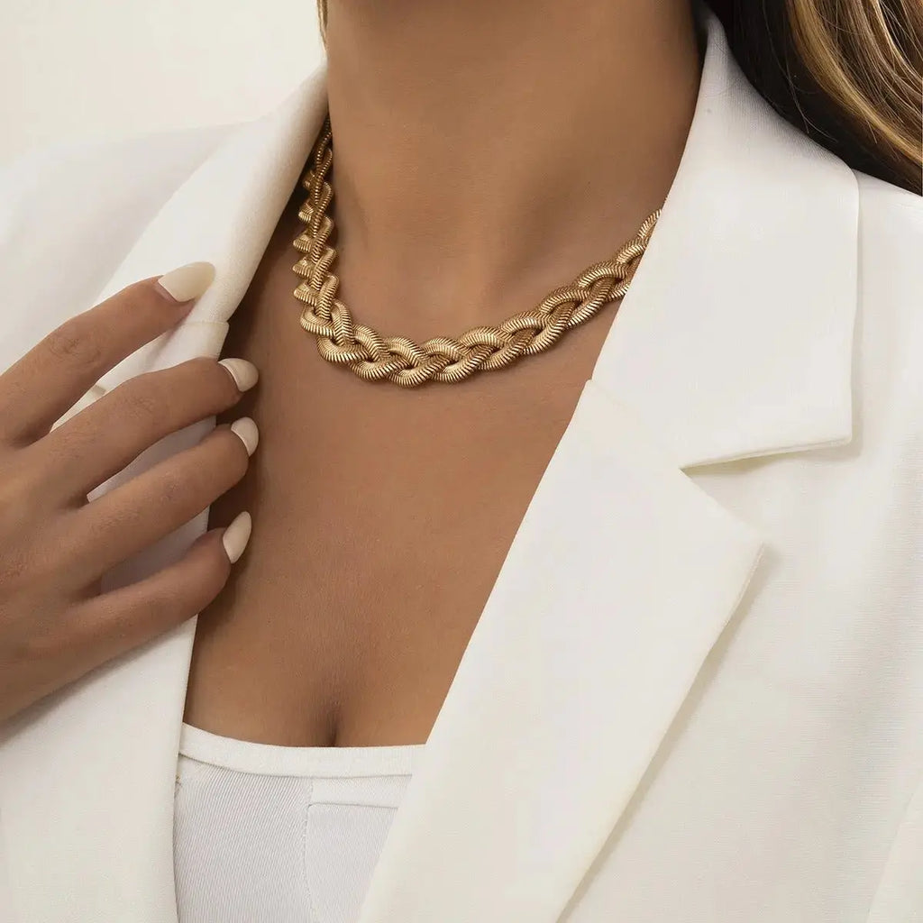 neck chain - Pearl Unique